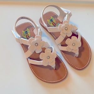 Rachel Shoes - Girls Sandals - Flowers - White - size Toddler 10 - LIKE NEW!!